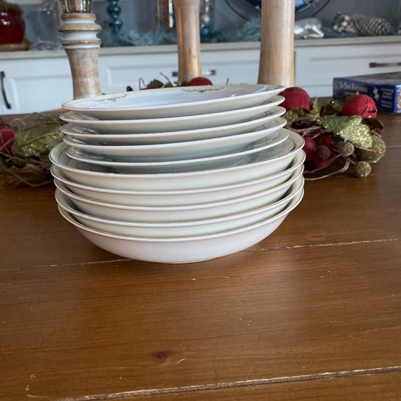 Noritake Roseleigh Fruit/DessertBowls & Bread/Butter plates Vintage 10pc. - Picture 3 of 13